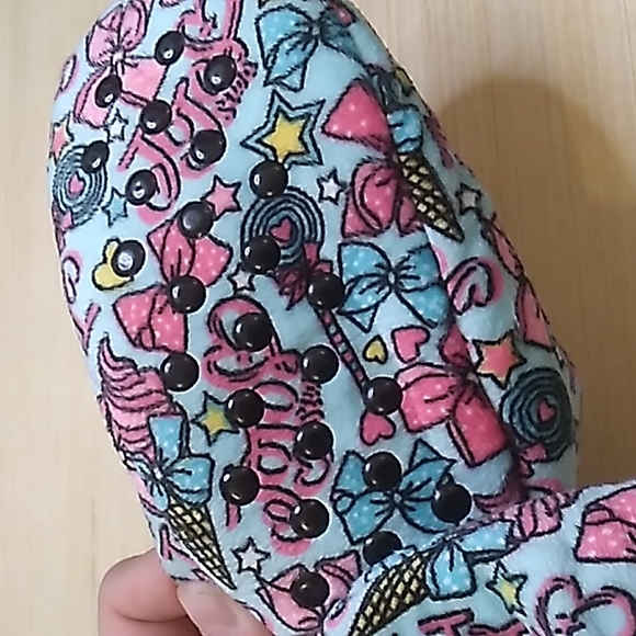 Jo Jo Siwa Girls slippers size 8-13 S/M Hearts & Bows Nickelodeon w no slip dots - Picture 7 of 8
